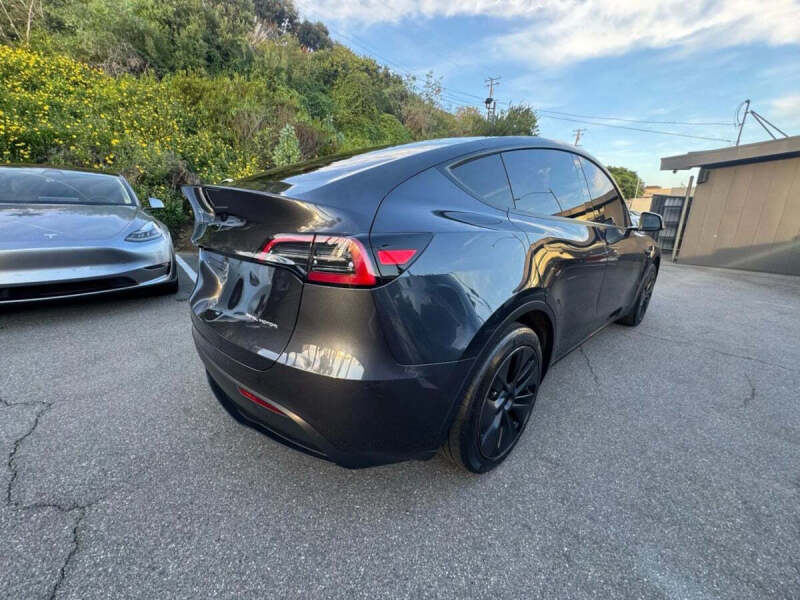2024 Tesla Model Y Long Range