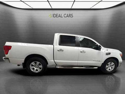 2017 Nissan Titan