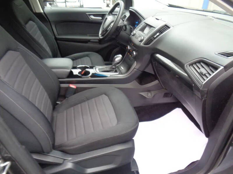 2017 Ford Edge SE
