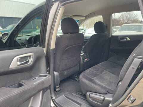 2015 Nissan Pathfinder SV