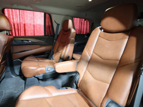 2018 Cadillac Escalade Luxury