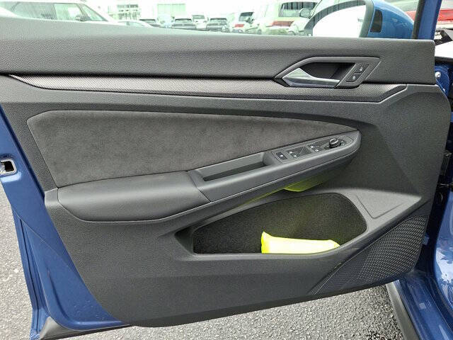 2025 Volkswagen Golf GTI SE