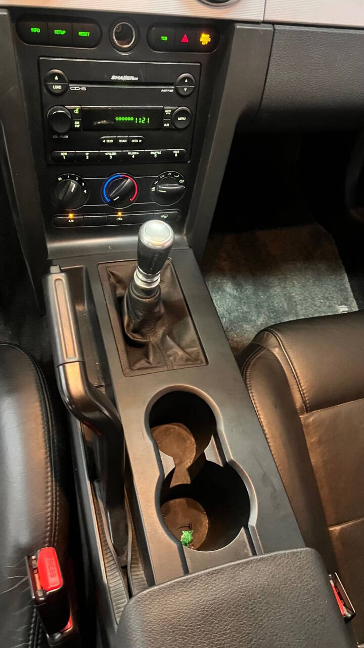 2006 Ford Mustang 56
