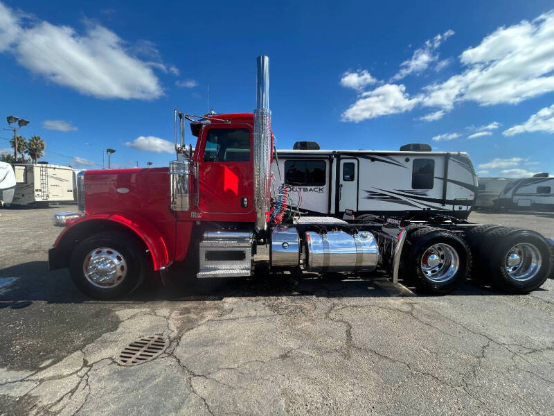 2017 Peterbilt 389