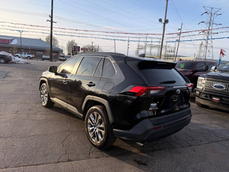 2021 Toyota RAV4 XLE Premium