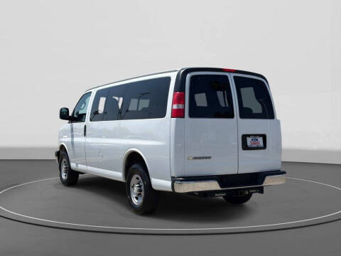 2017 Chevrolet Express LT 3500