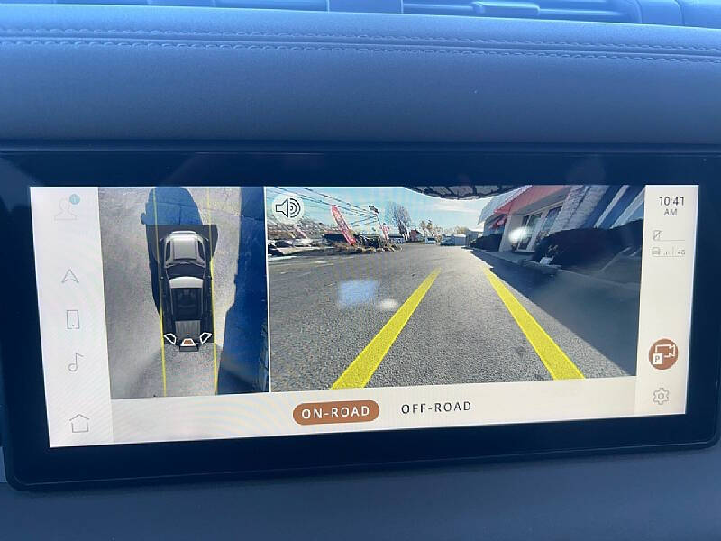 2020 Land Rover Defender 110 SE