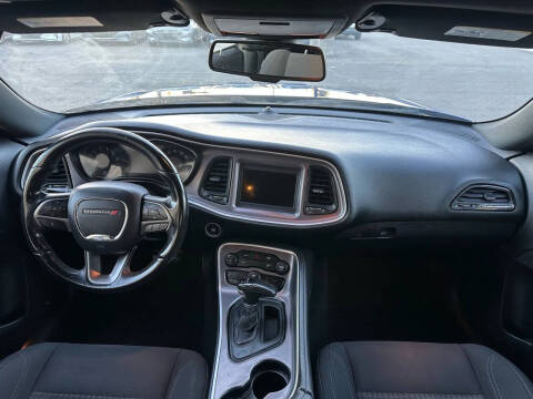 2019 Dodge Challenger SXT