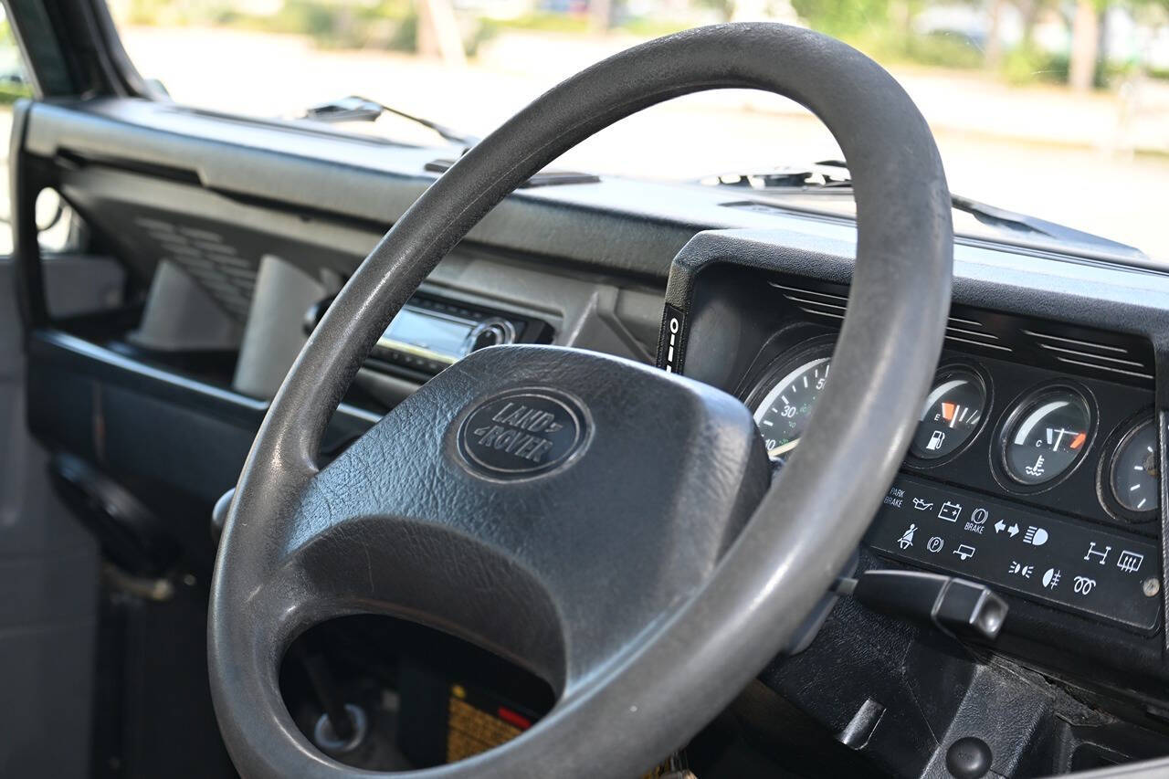 1998 Land Rover Defender 12