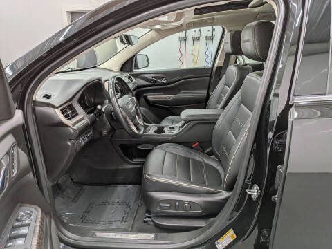 2022 GMC Acadia Denali