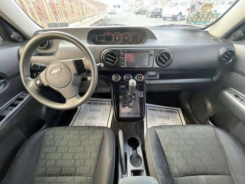 2014 Scion xB Release Series 10.0