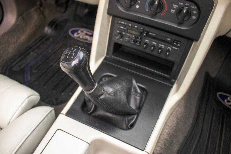 1990 Ford Mustang