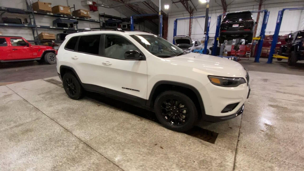 2023 Jeep Cherokee for sale at Victoria Auto Sales in Victoria, MN