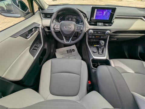 2025 Toyota RAV4 Hybrid XLE Premium