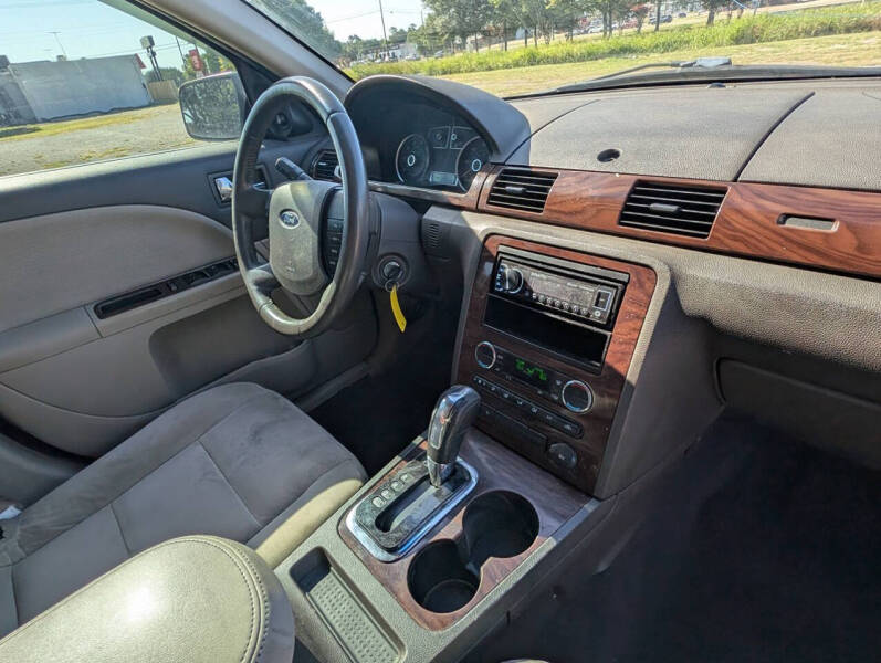 2009 Ford Taurus SEL