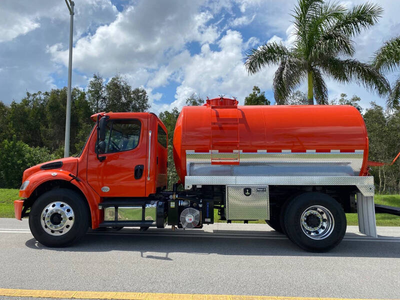 2018 Freightliner M2 106