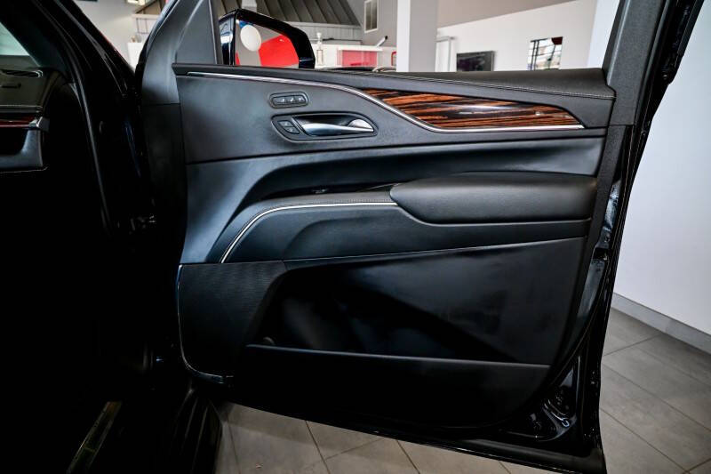 2022 Cadillac Escalade Premium Luxury