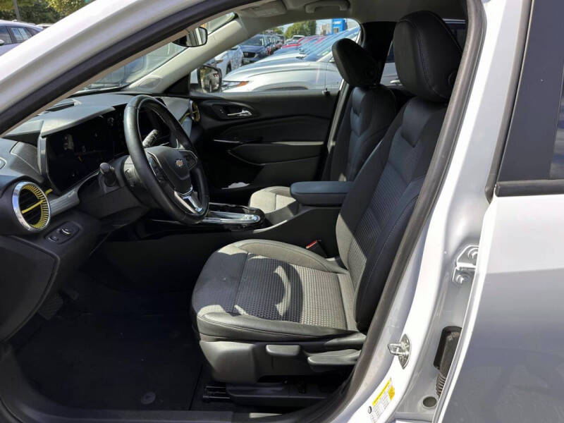 2024 Chevrolet Trax LT