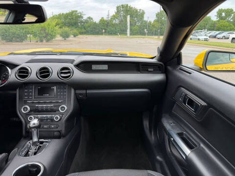 2015 Ford Mustang V6