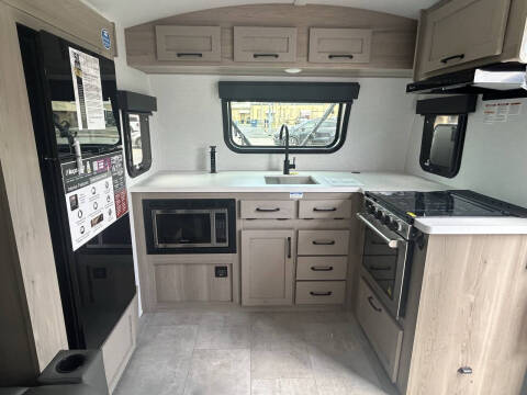 2025 Flagstaff E-PRO FLTE20FK