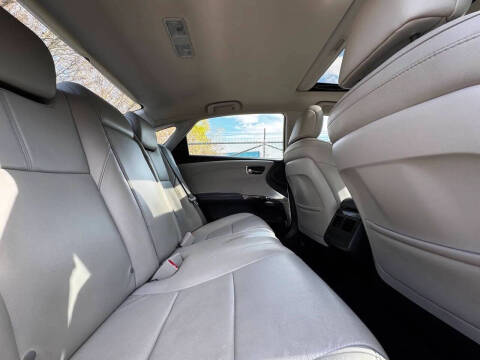 2013 Toyota Avalon Hybrid Limited