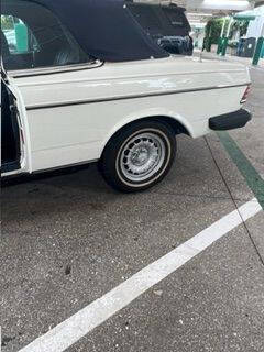 1982 Mercedes-Benz 300-Class