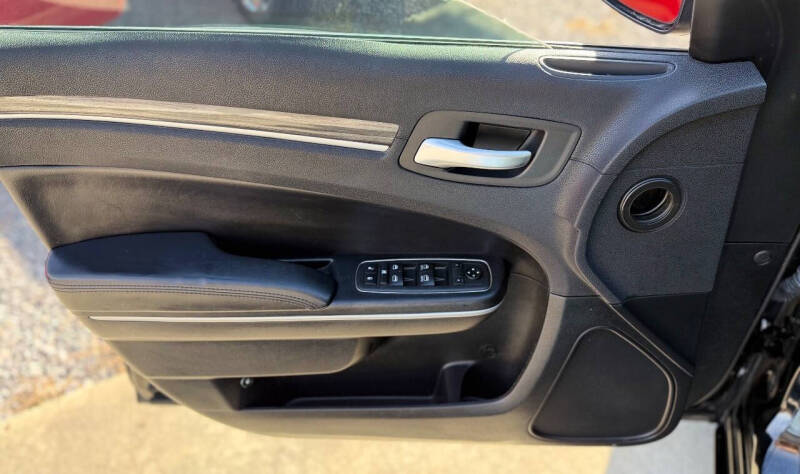 2019 Chrysler 300 Touring