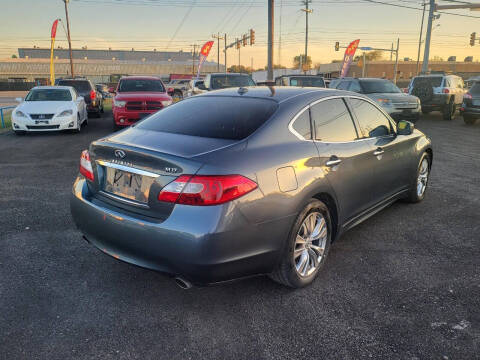 2012 Infiniti M37