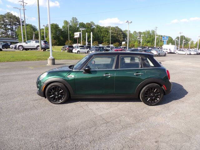 Dk. Green 2017 MINI Hardtop 4 Door Cooper Cooper 4dr Hatchback 2