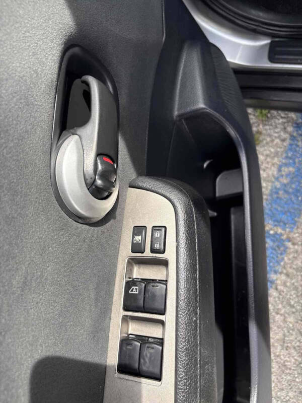 2012 Nissan Versa 1.8 S