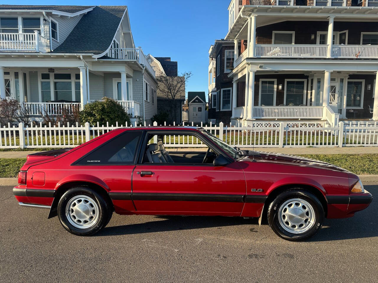 1990 Ford Mustang 5
