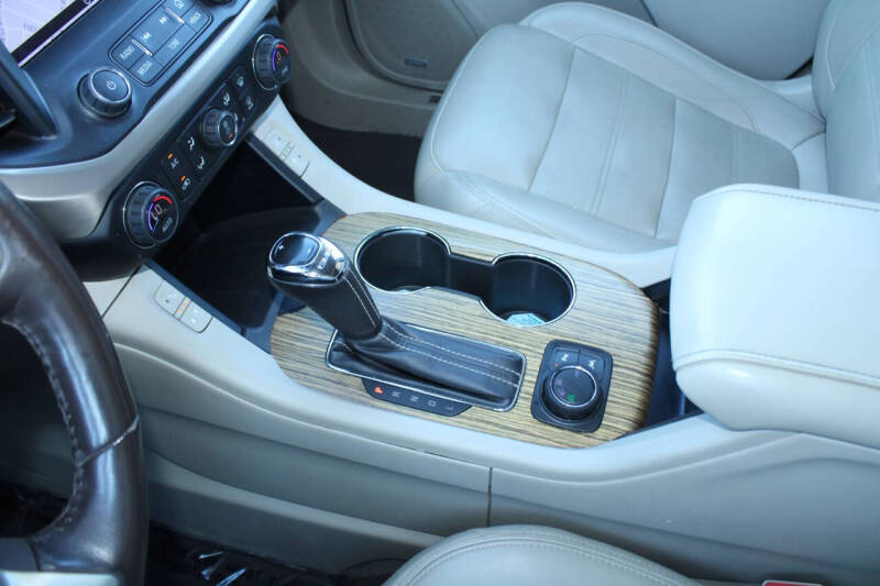 2019 GMC Acadia Denali