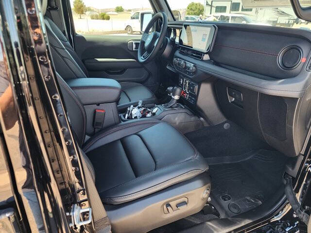 2026 Jeep Gladiator Shadow Ops