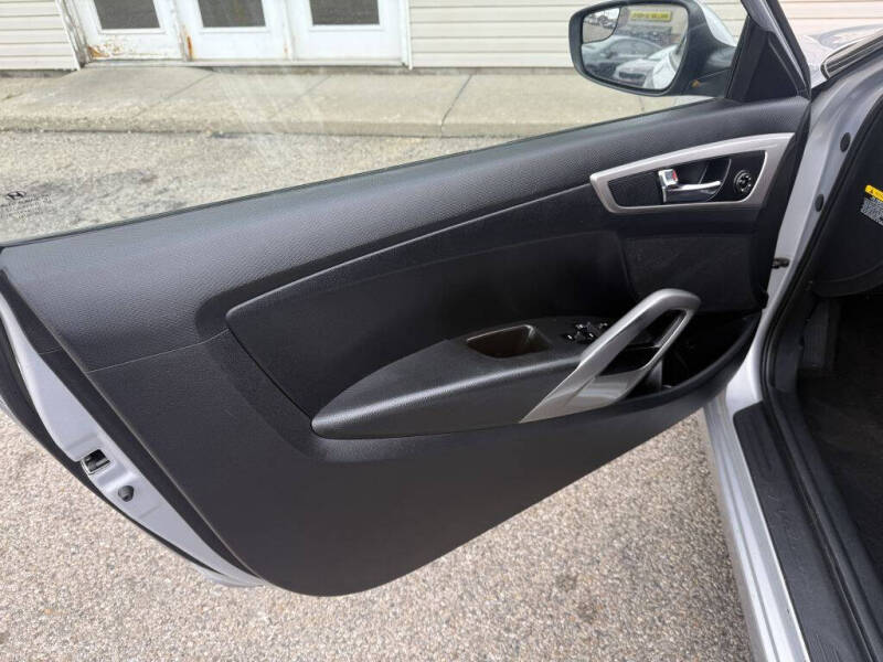 2017 Hyundai Veloster