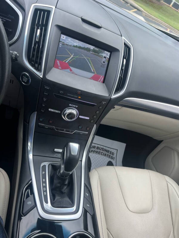 2017 Ford Edge Titanium