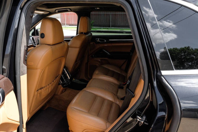 2012 Porsche Cayenne Turbo