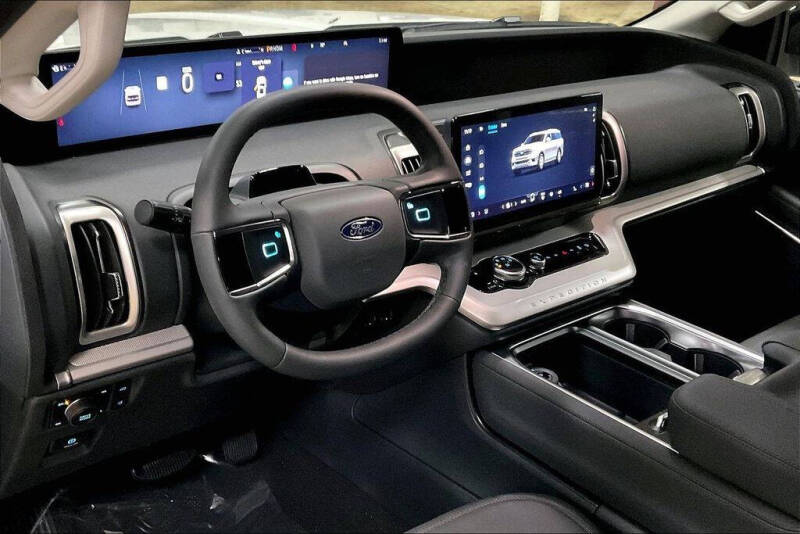 2026 Ford Expedition MAX Active