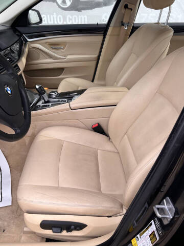 2014 BMW 5 Series 528i