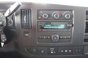 2025 Chevrolet Express 3500