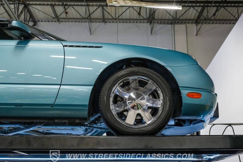 2002 Ford Thunderbird Deluxe