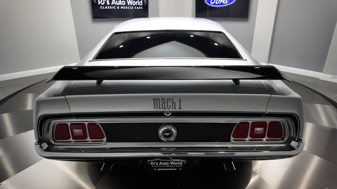 1972 Ford Mustang 18