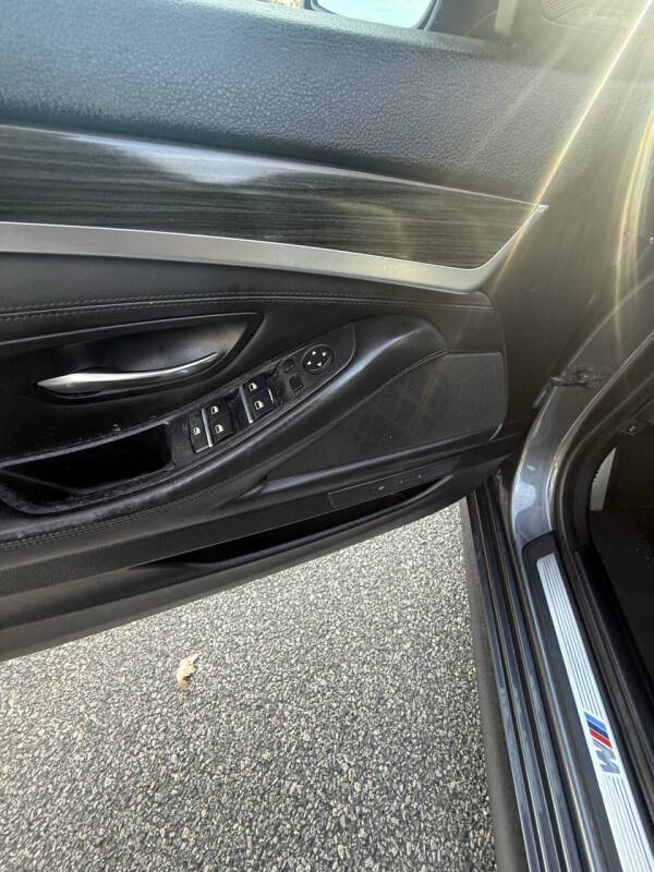 2016 BMW 5 Series 528i