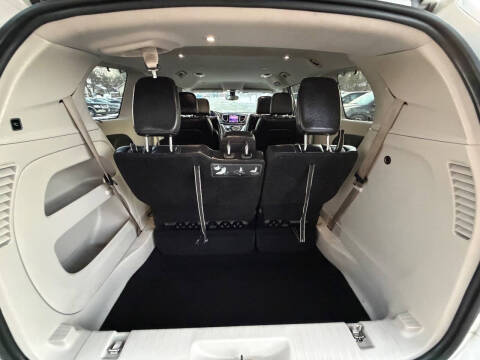 2017 Chrysler Pacifica Touring-L Plus