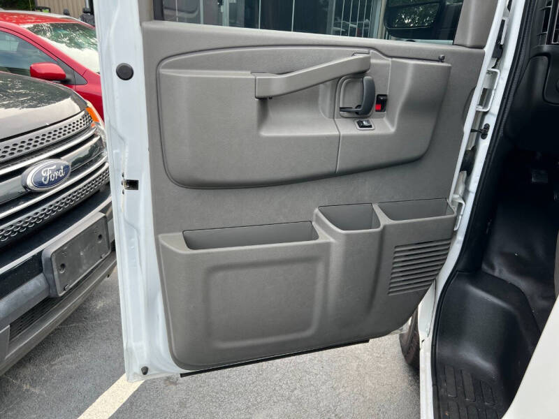 2021 Chevrolet Express 2500