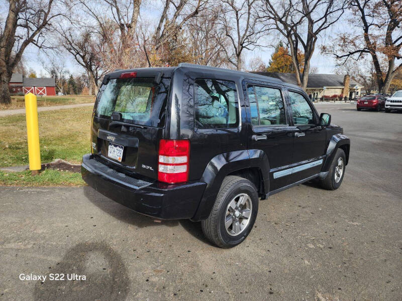 Image 4 of 2008 Jeep Liberty Sport