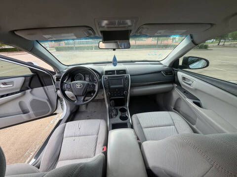 2016 Toyota Camry LE