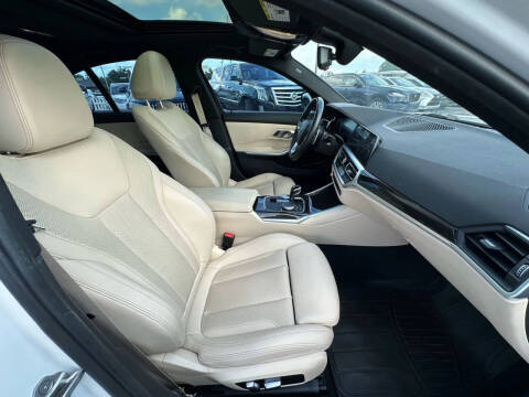 2022 BMW 3 Series 330e