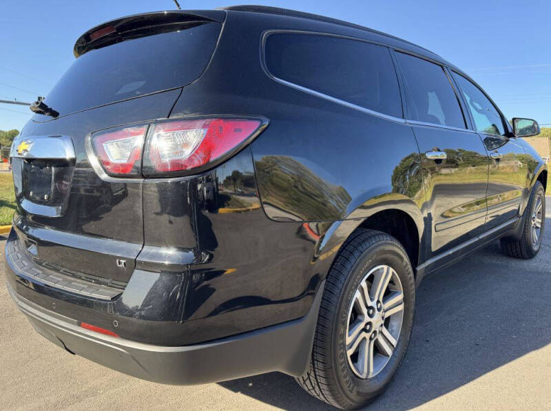 2017 Chevrolet Traverse LT