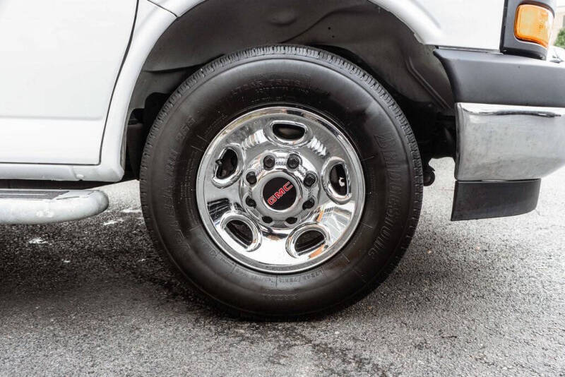 2023 GMC Savana 2500