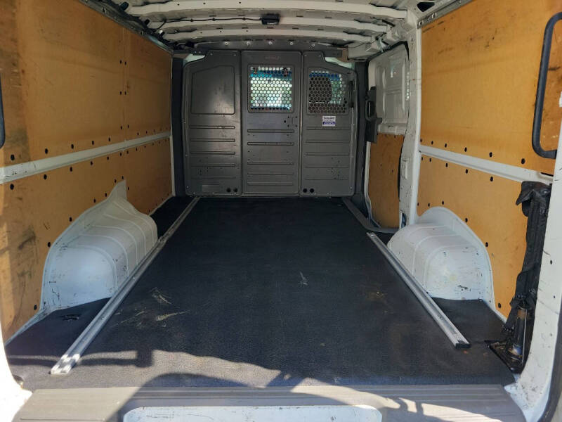 2016 Nissan NV 2500 HD S